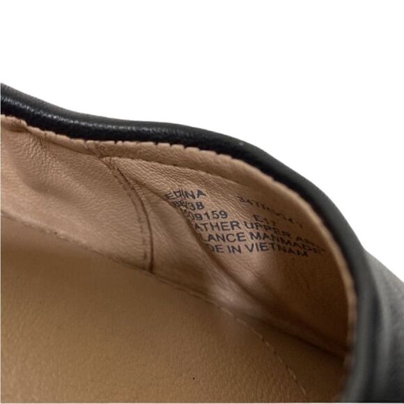 Taryn Rose Black Leather Flats(Size 8B) - Picture 4 of 9
